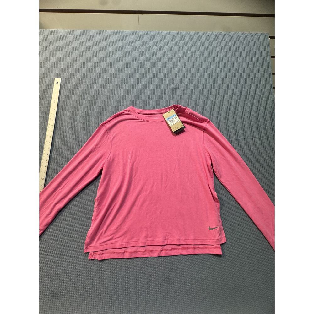 Nike  Dri-FIT Swoosh Women  Long Sleeve Sz M‎ Pink  Brand New